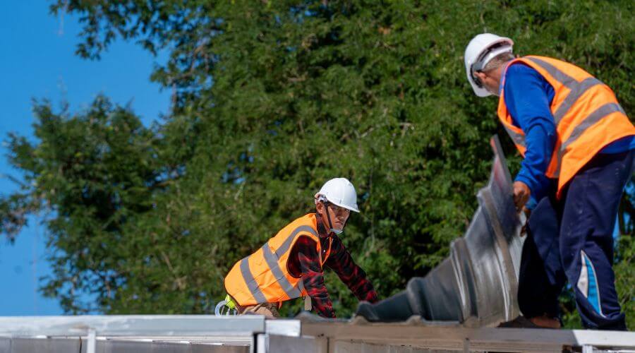 Expert Emergency Roof Repairs services in Lewistown, MO